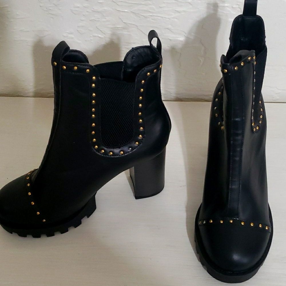 Black beautiful booties gold studs